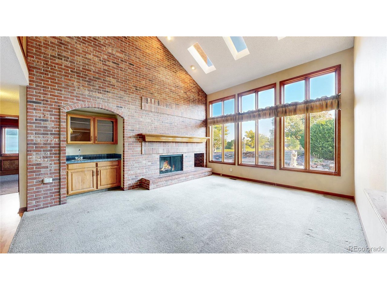 2365 Country Club Loop