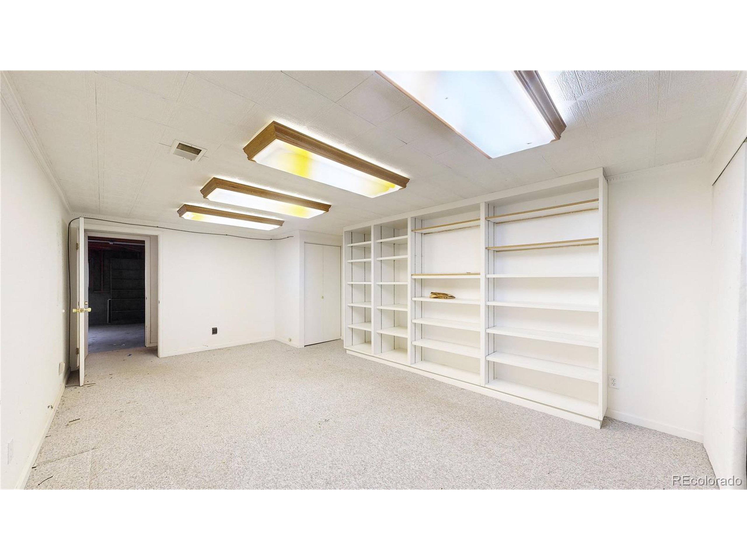 2365 Country Club Loop