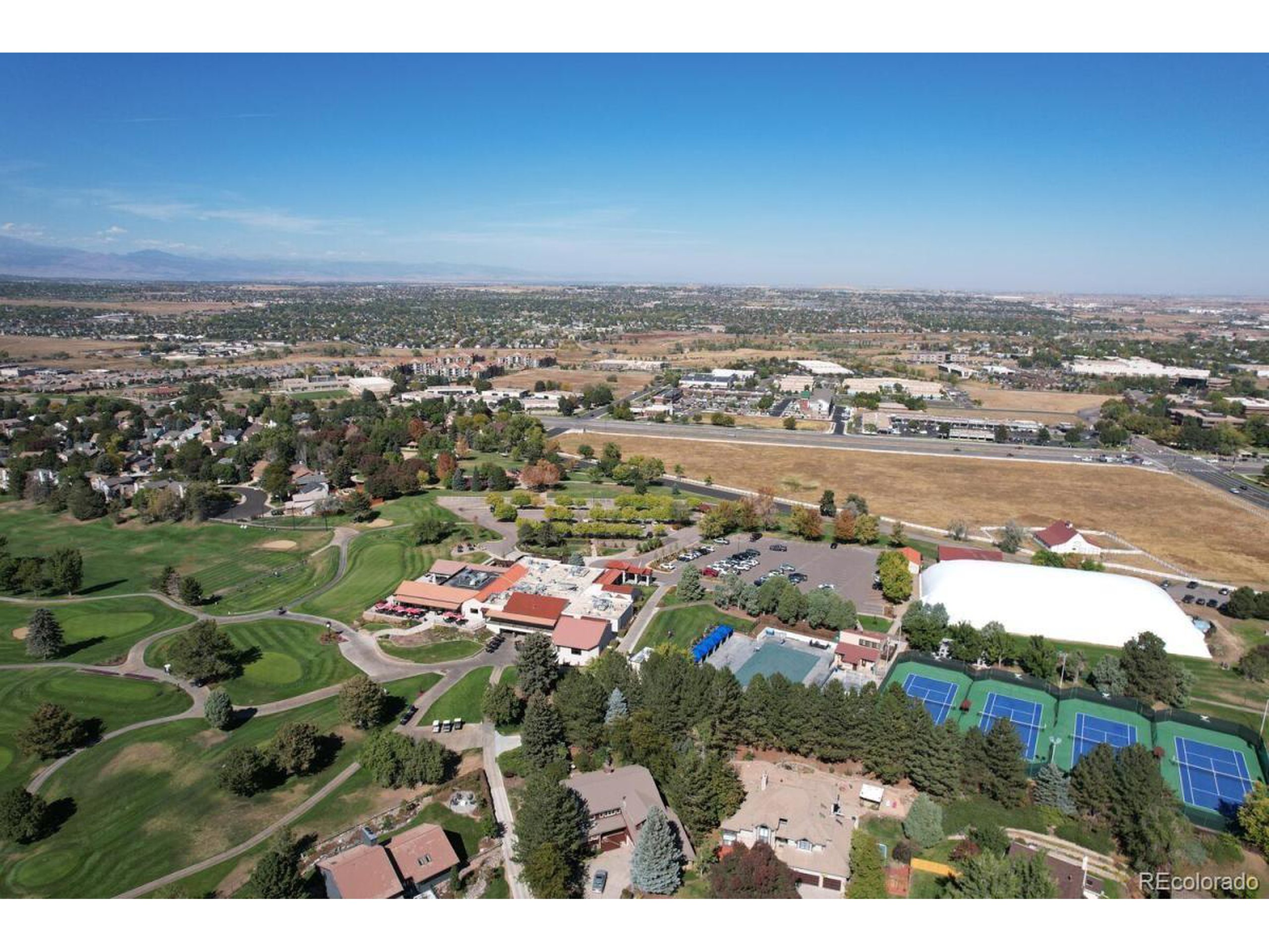 2365 Country Club Loop