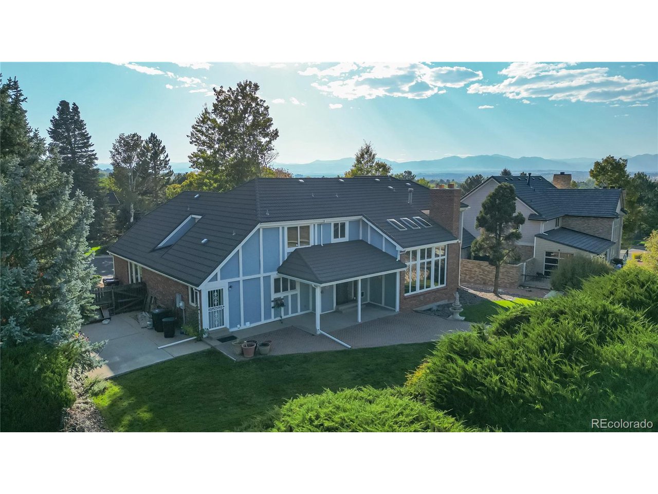 2365 Country Club Loop