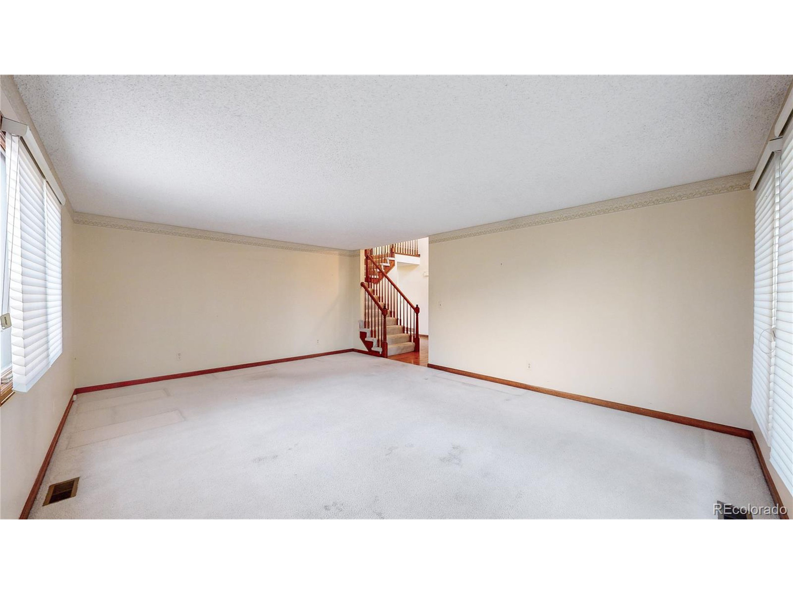 2365 Country Club Loop