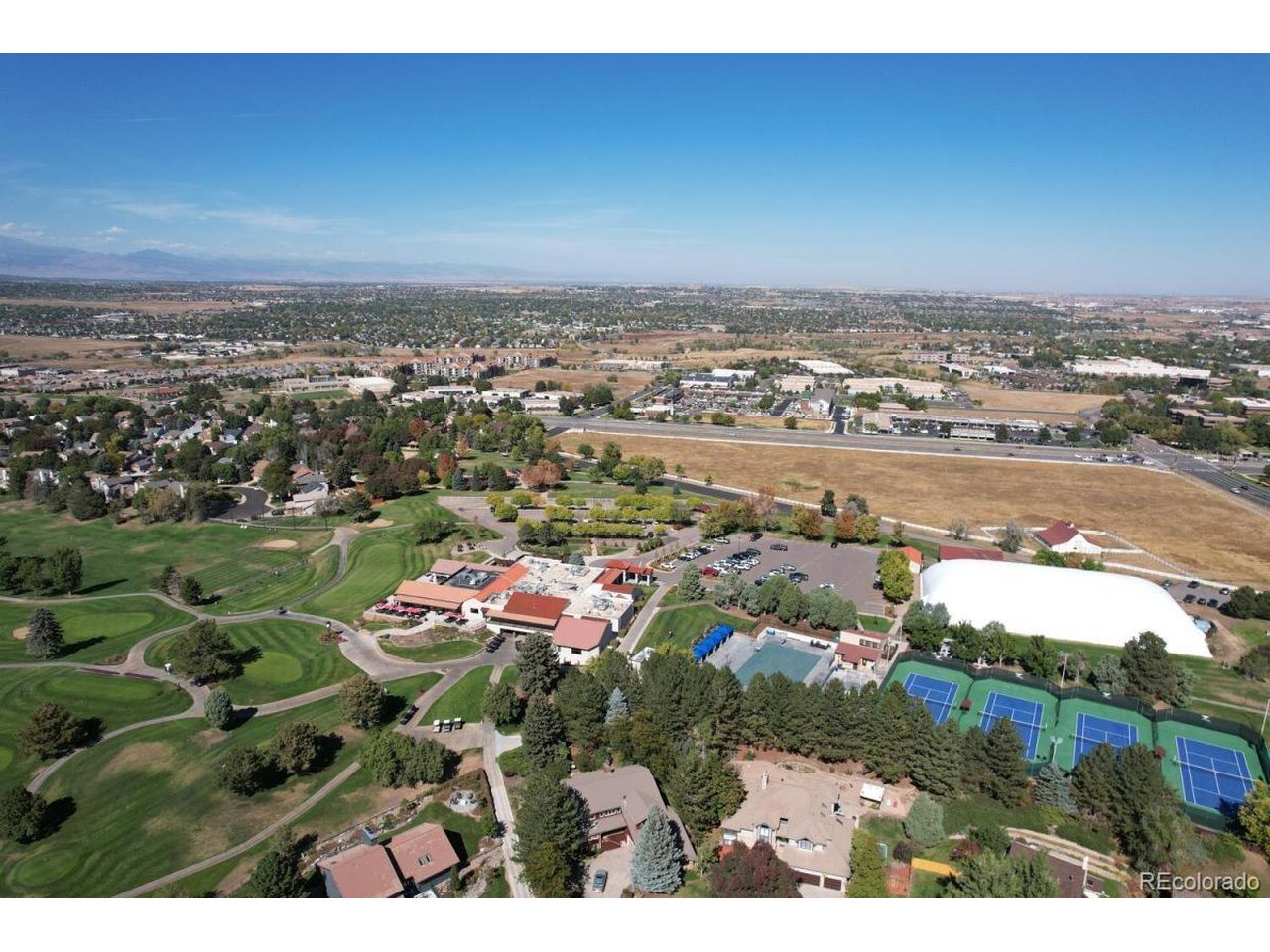 2365 Country Club Loop