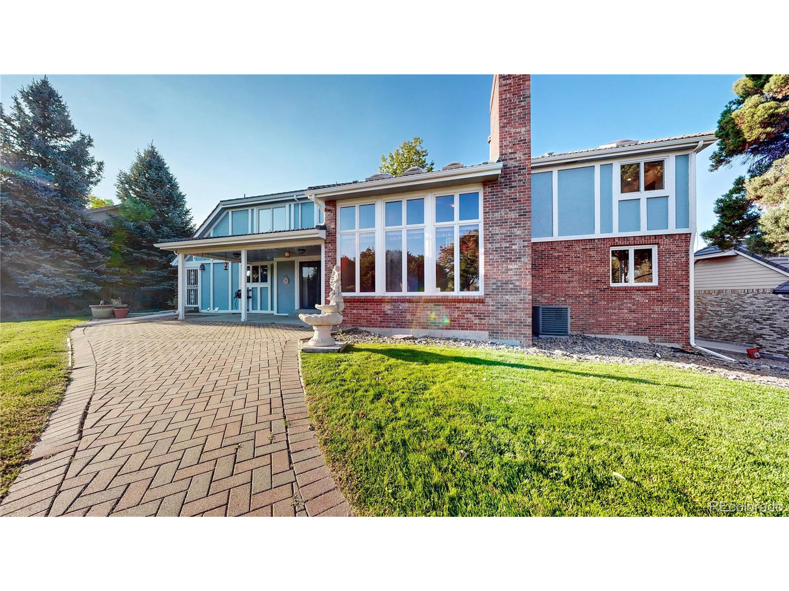 2365 Country Club Loop