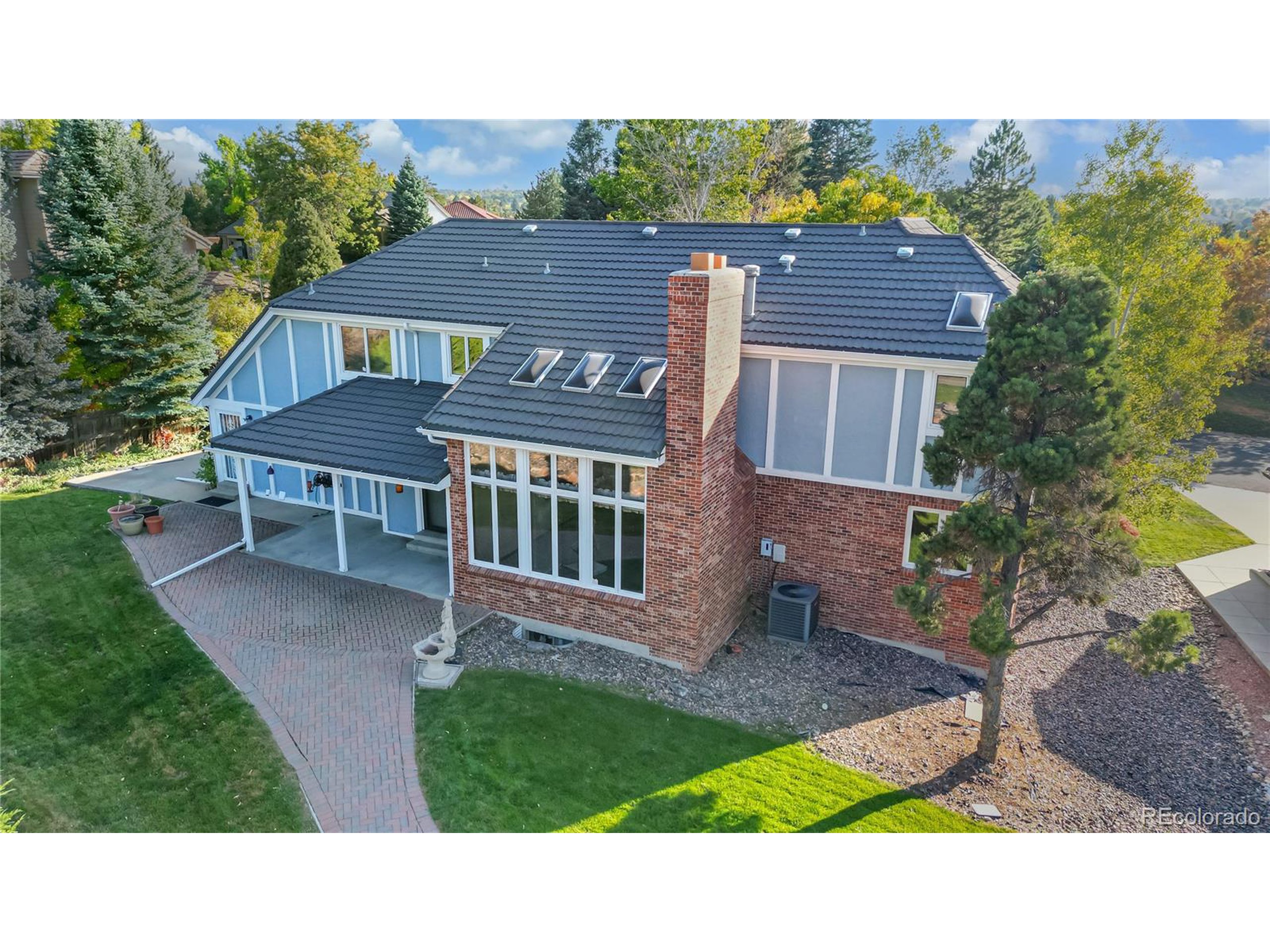 2365 Country Club Loop