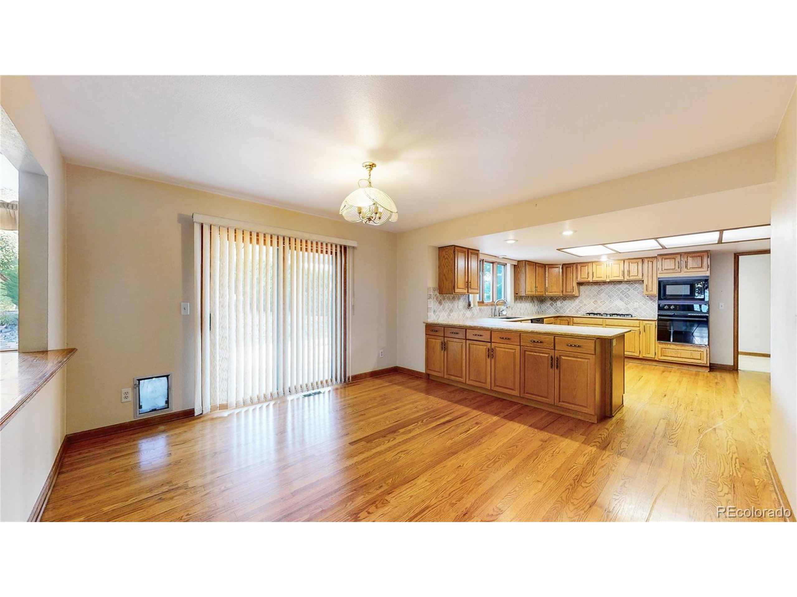 2365 Country Club Loop