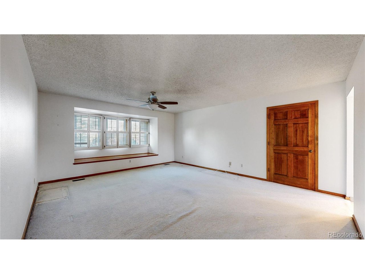 2365 Country Club Loop