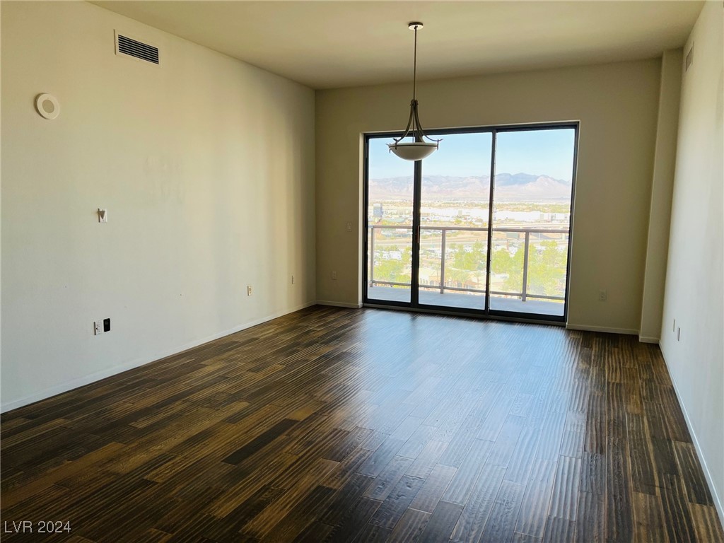 8255 LAS VEGAS Boulevard 1318