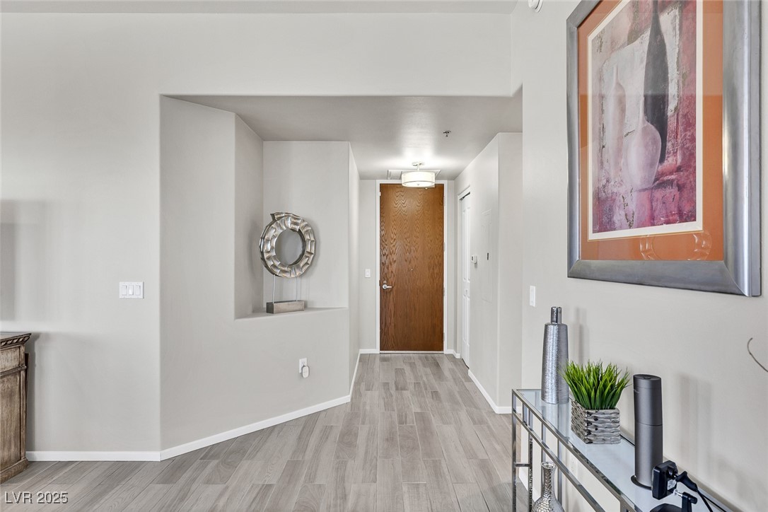8255 Las Vegas Boulevard 921