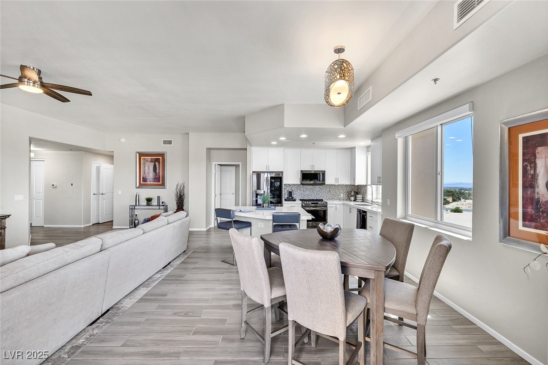 8255 Las Vegas Boulevard 921