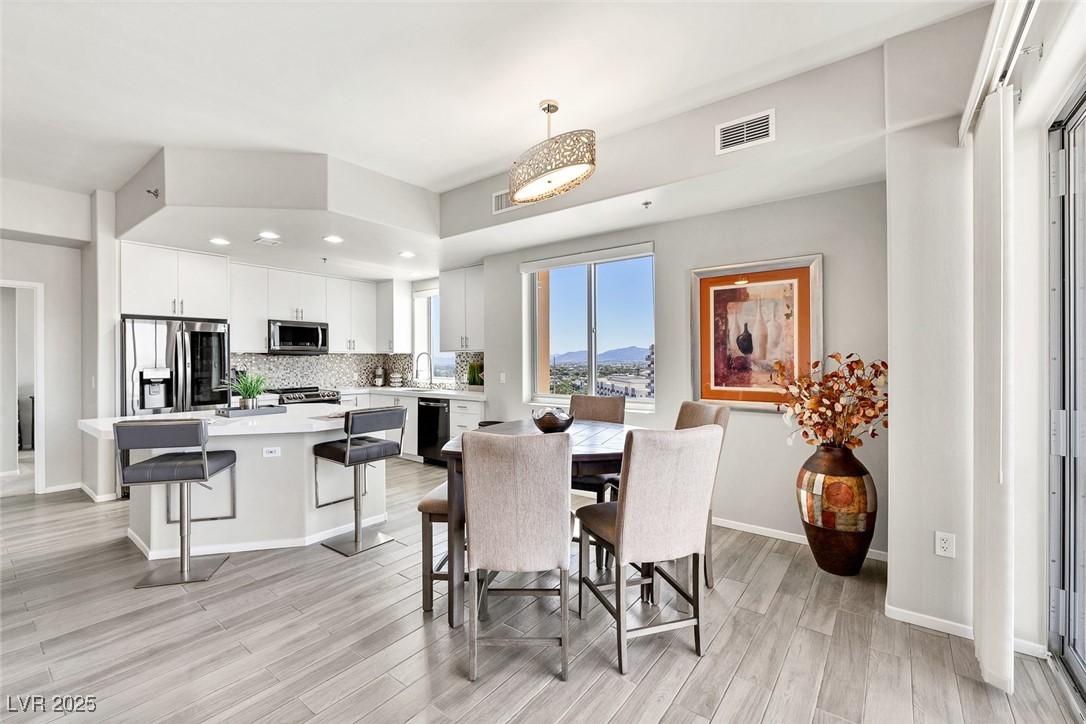 8255 Las Vegas Boulevard 921