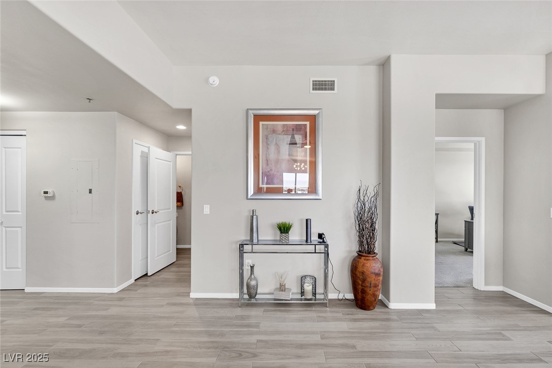 8255 Las Vegas Boulevard 921