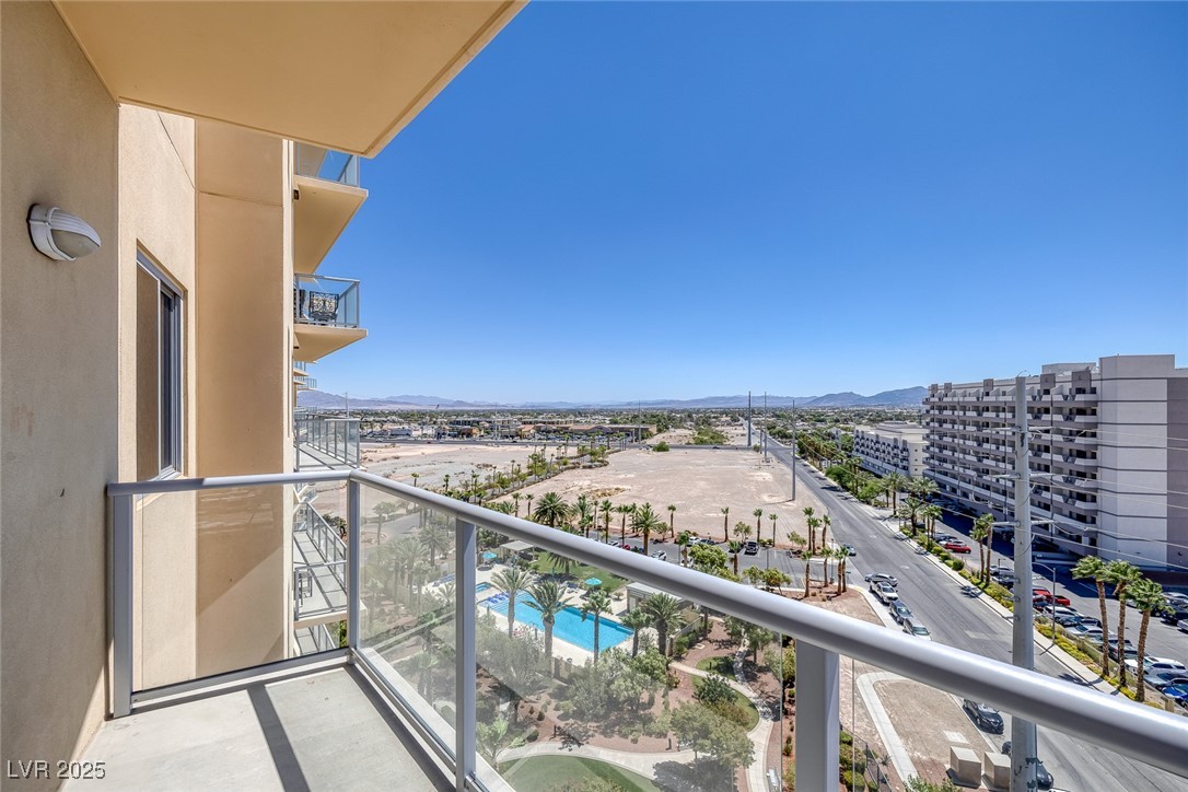 8255 Las Vegas Boulevard 921