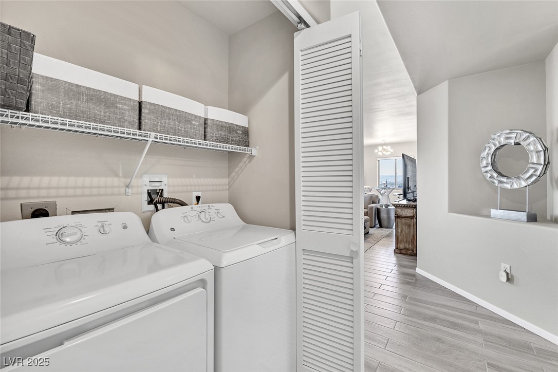 8255 Las Vegas Boulevard 921