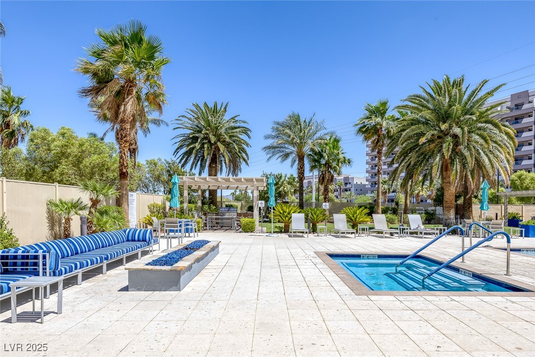 8255 Las Vegas Boulevard 1318