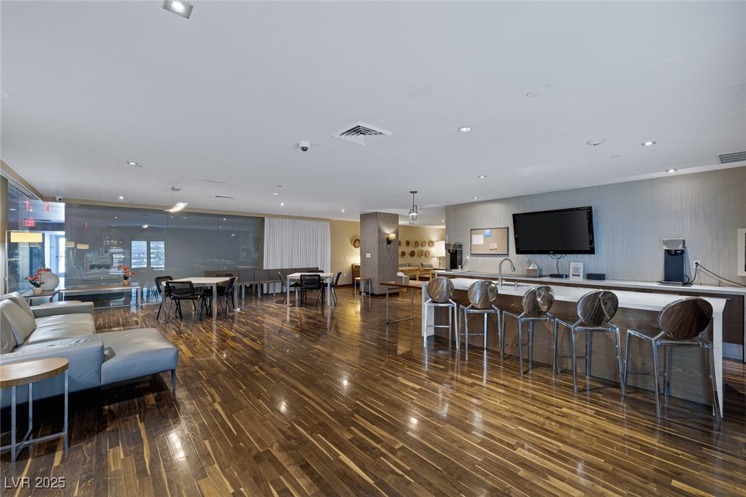 8255 Las Vegas Boulevard 1318