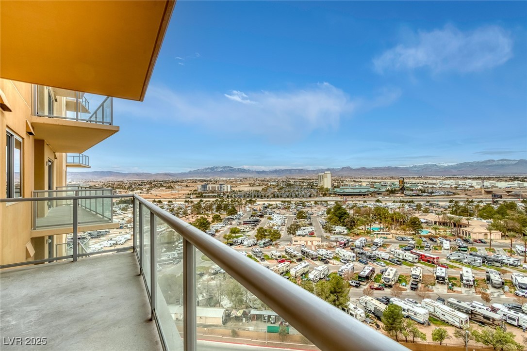 8255 Las Vegas Boulevard 1318