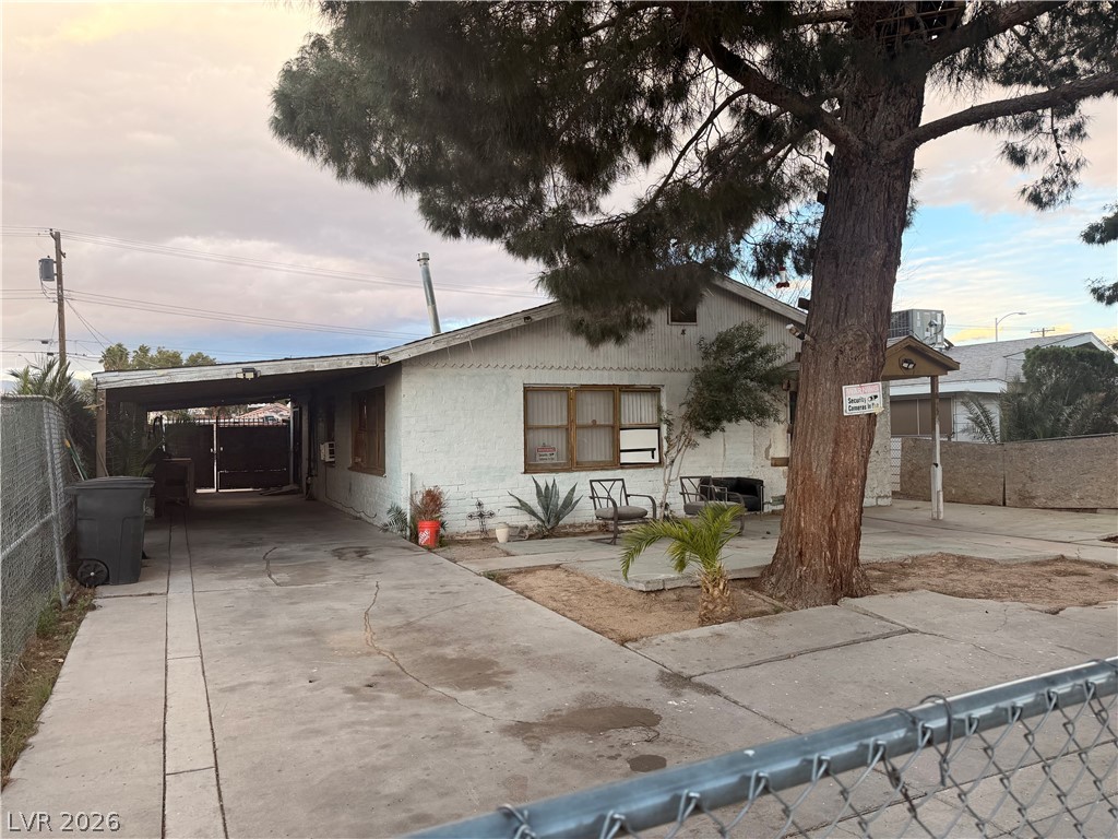 310 West Van Buren Avenue