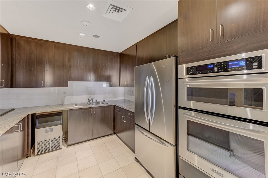 8255 Las Vegas Boulevard 1205