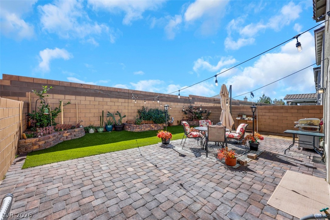 4089 Silver Torch Avenue