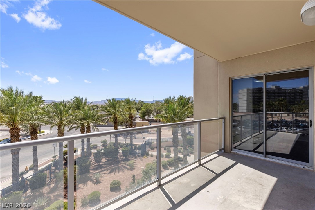 8255 Las Vegas Boulevard 321