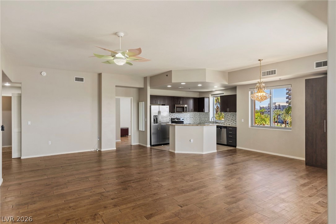 8255 Las Vegas Boulevard 321