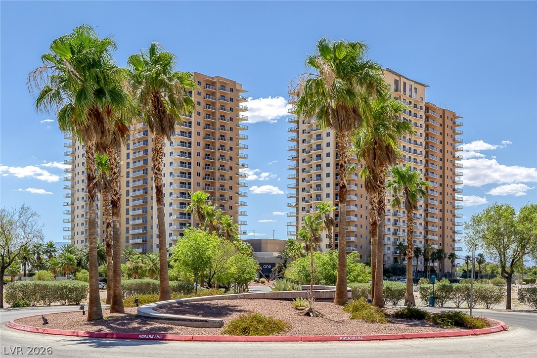 8255 Las Vegas Boulevard 321