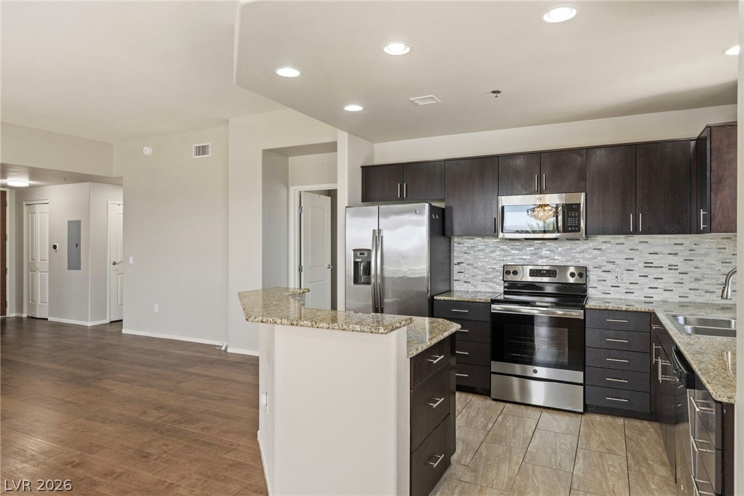 8255 Las Vegas Boulevard 321