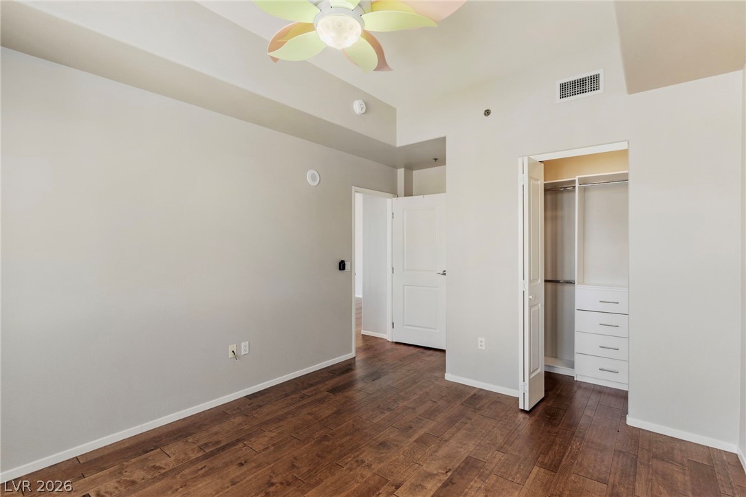 8255 Las Vegas Boulevard 321