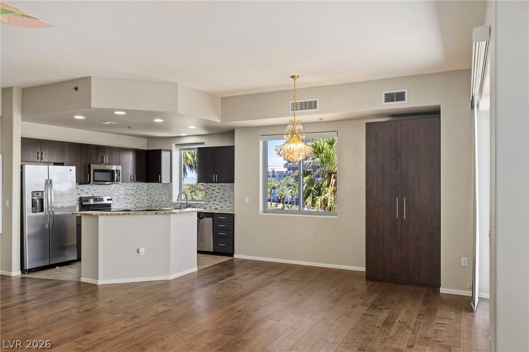 8255 Las Vegas Boulevard 321