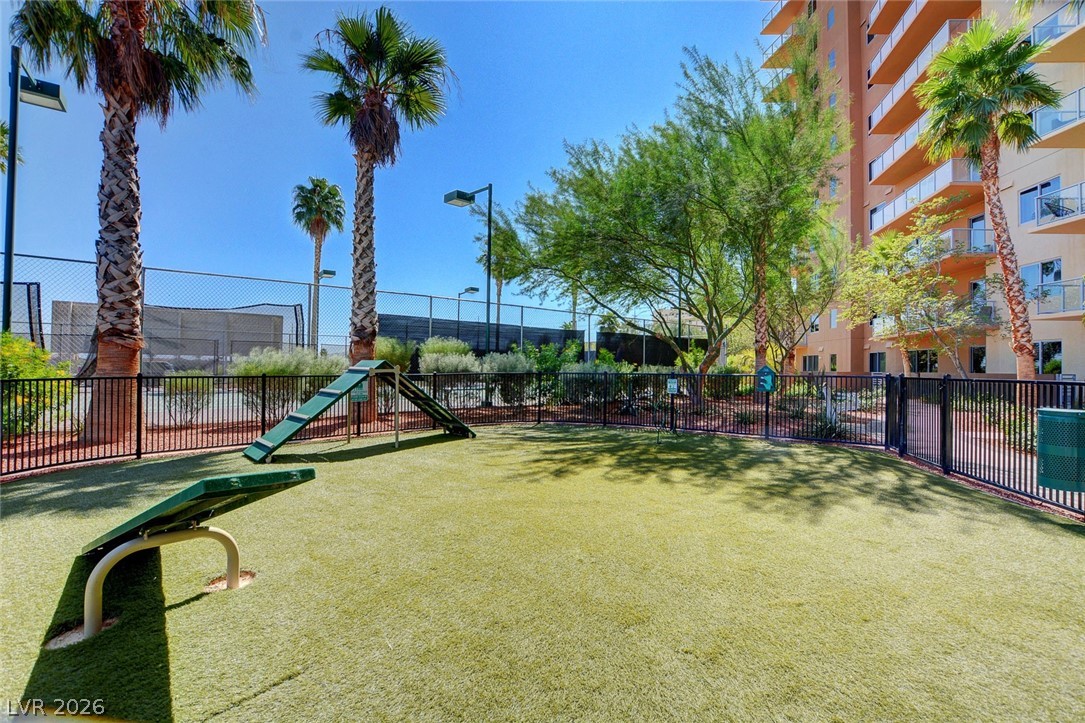 8255 Las Vegas Boulevard 321