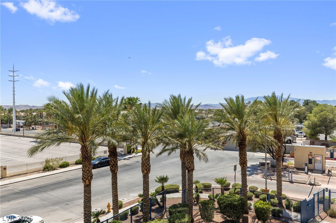 8255 Las Vegas Boulevard 321