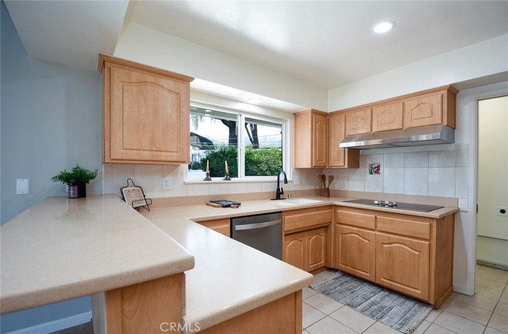 5670 Sapphire Street