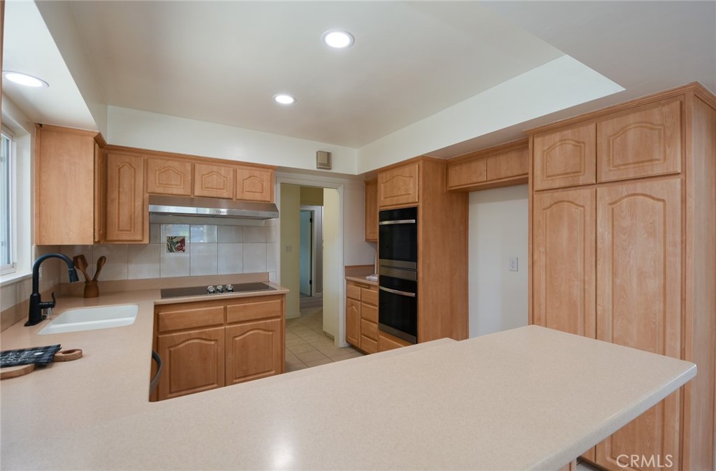 5670 Sapphire Street