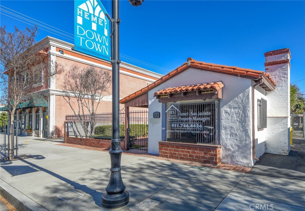 142 S Harvard Street