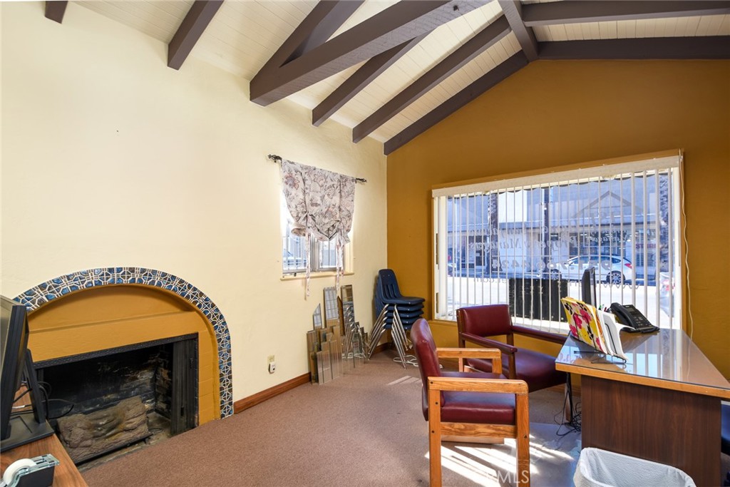 142 S Harvard Street