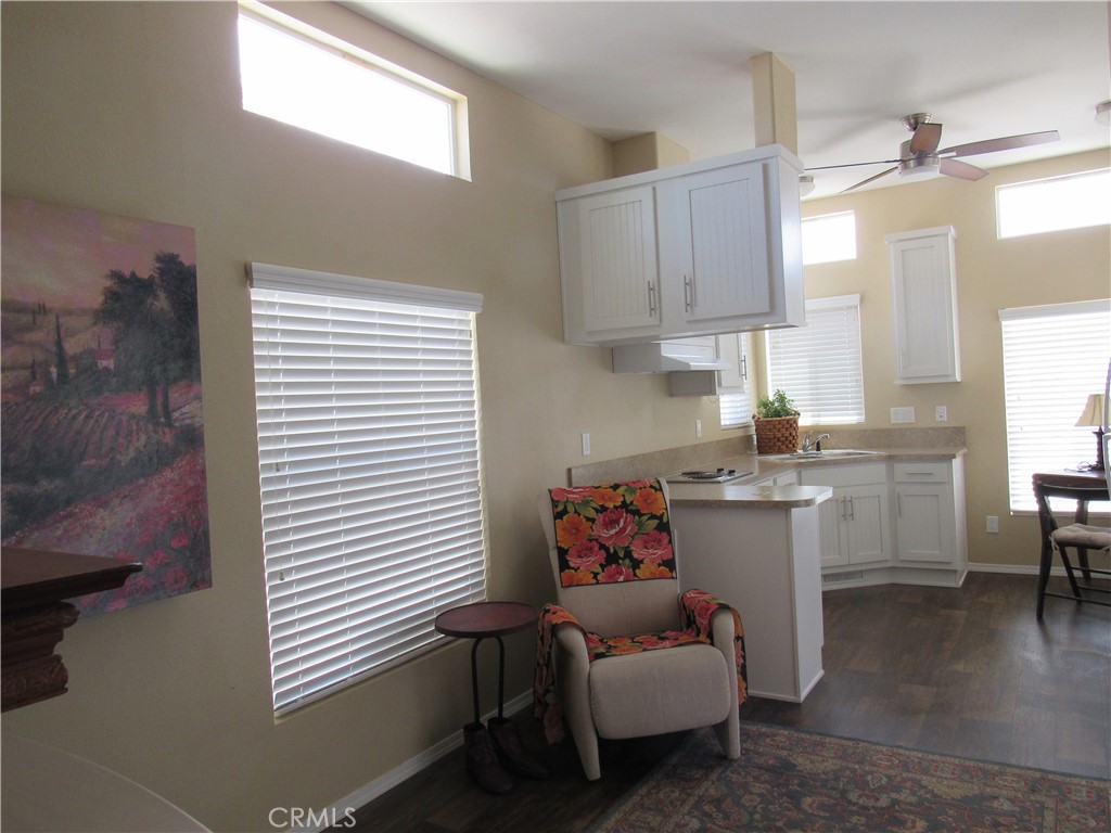 1295 S Cawston Avenue 462