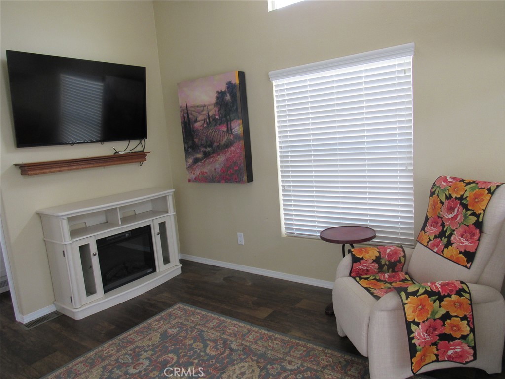 1295 S Cawston Avenue 462