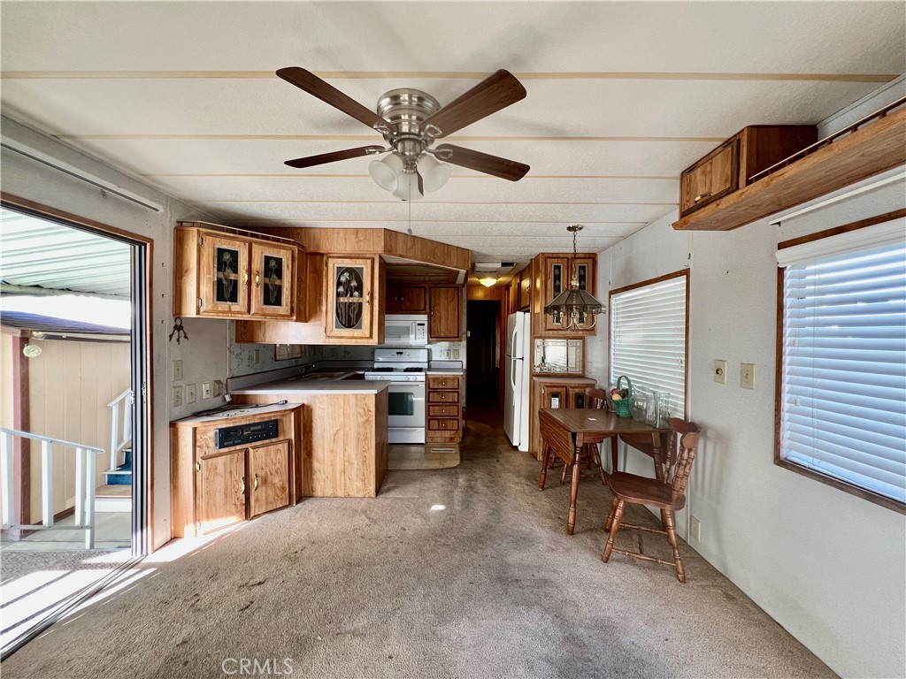 1295 S Cawston Avenue 319