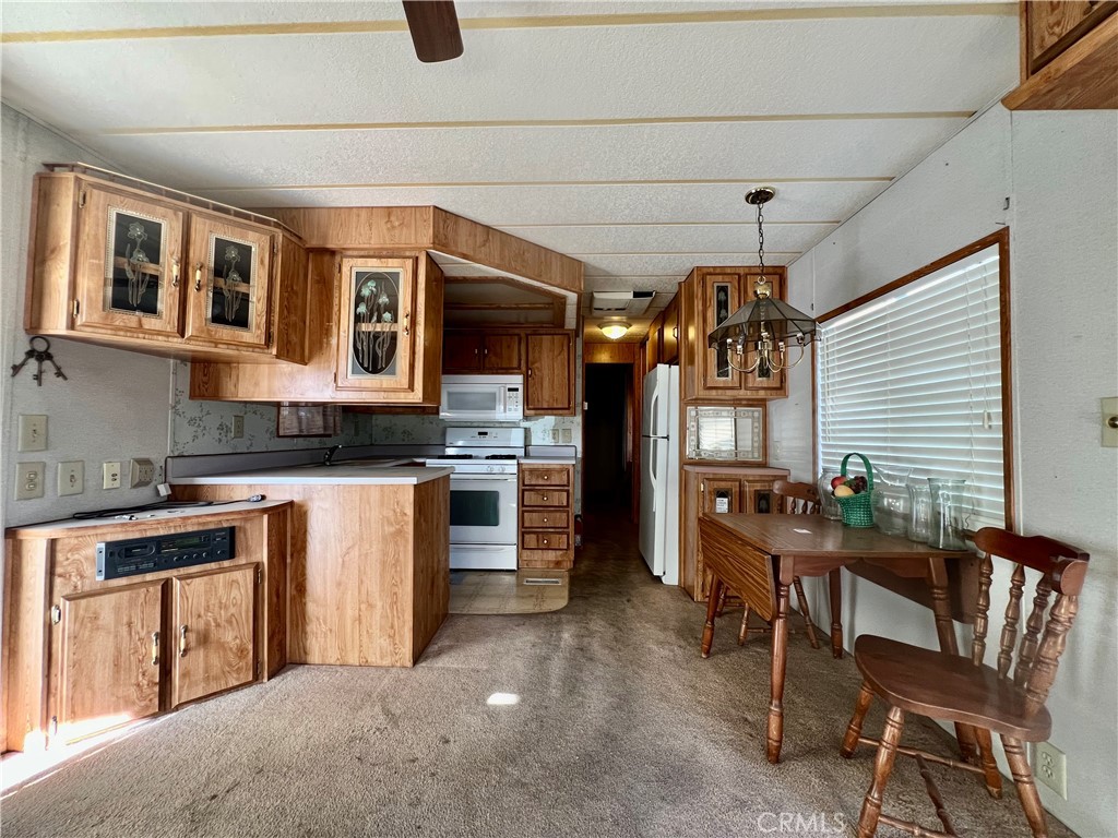 1295 S Cawston Avenue 319