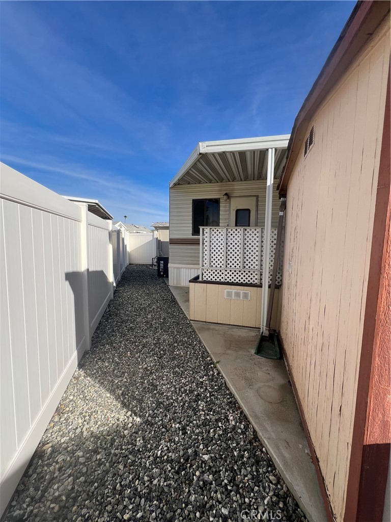 1295 S Cawston Avenue 319