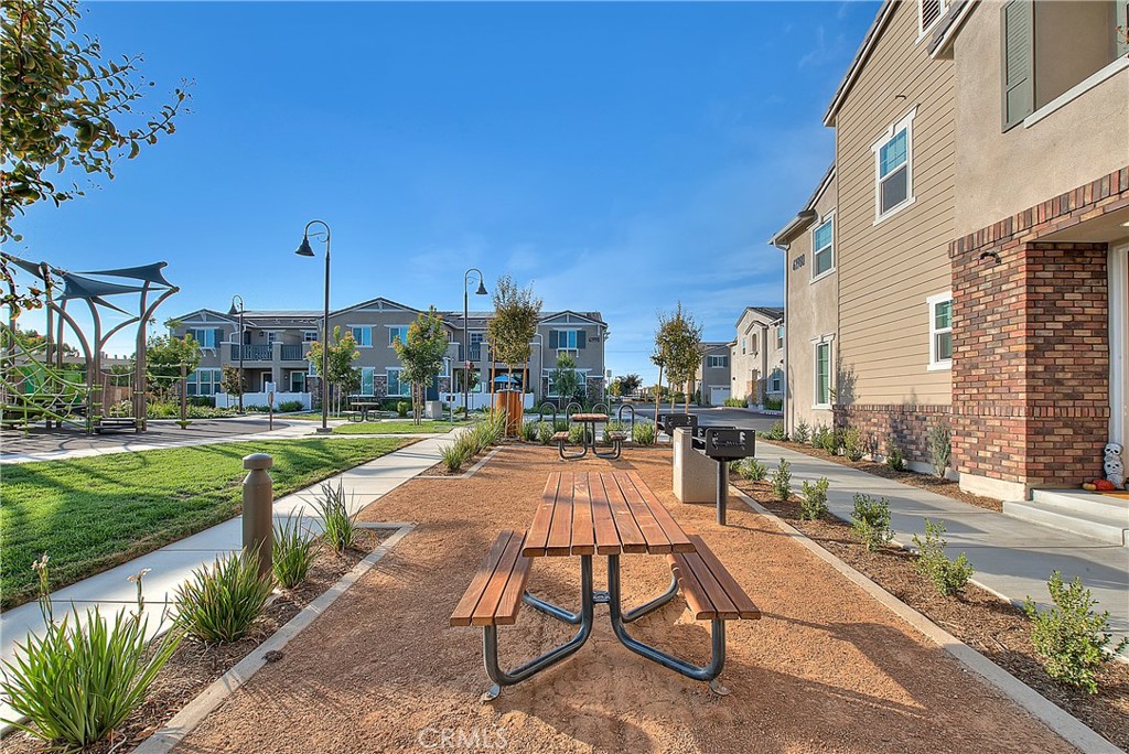 41985 Emelia Street 303