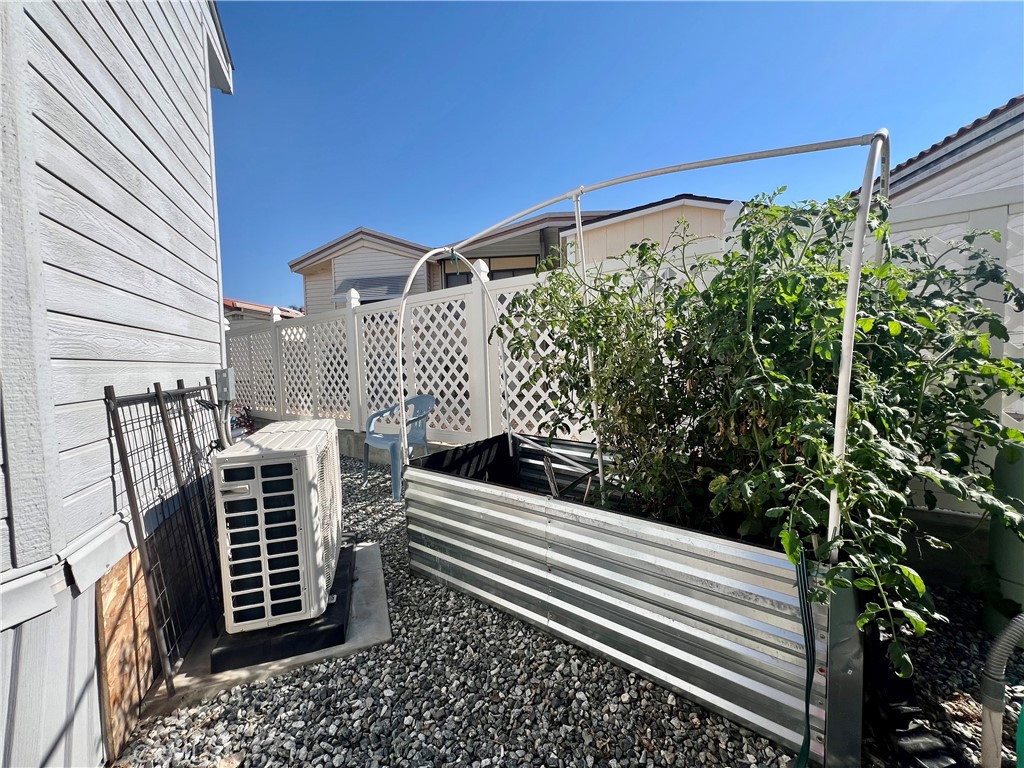 1295 S Cawston Avenue 175
