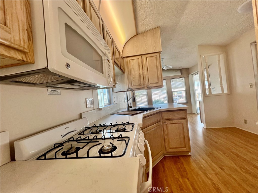 1295 S Cawston Avenue 175