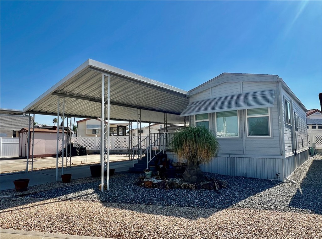 1295 S Cawston Avenue 175