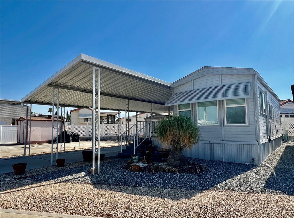 1295 S Cawston Avenue 175