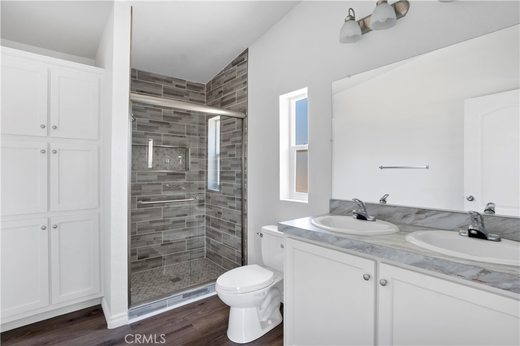 317 La Paloma Avenue