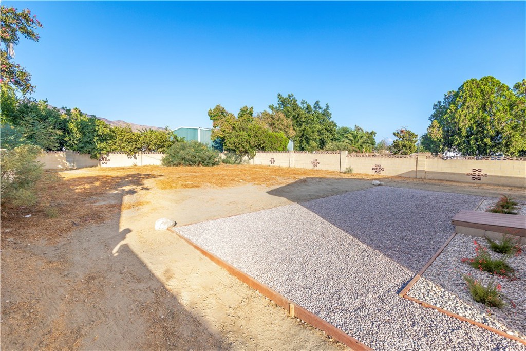 317 La Paloma Avenue