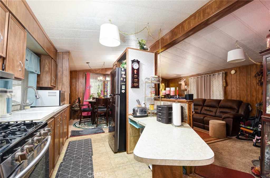 282 N La Paloma Avenue