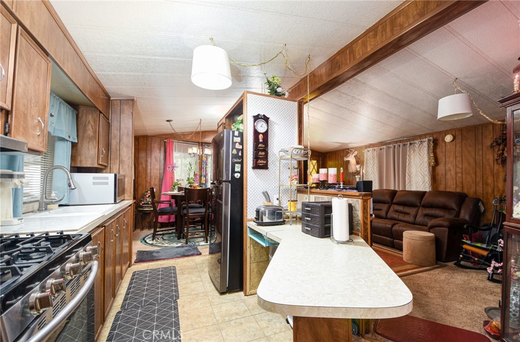 282 N La Paloma Avenue