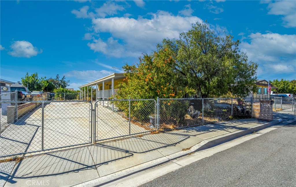 282 N La Paloma Avenue